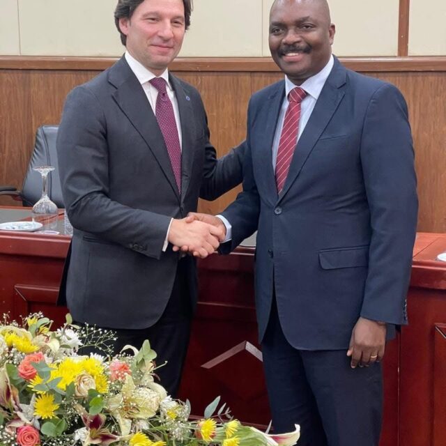 Encontro com o Embaixador da União Europeia em Moçambique, no âmbito do Diálogo Nacional Inclusivo.